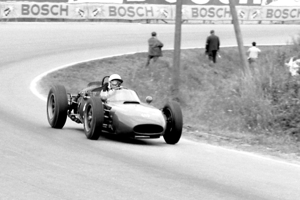 Nicha Cabral racing a Cooper Maserati at the 1963 Solitude GP