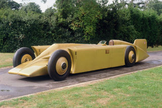 Golden Arrow’s front was greatly streamlined