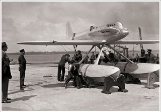 The distinctive Schneider Trophy seaplane (kitchener.lord /CC BY-NC-ND 2.0 )