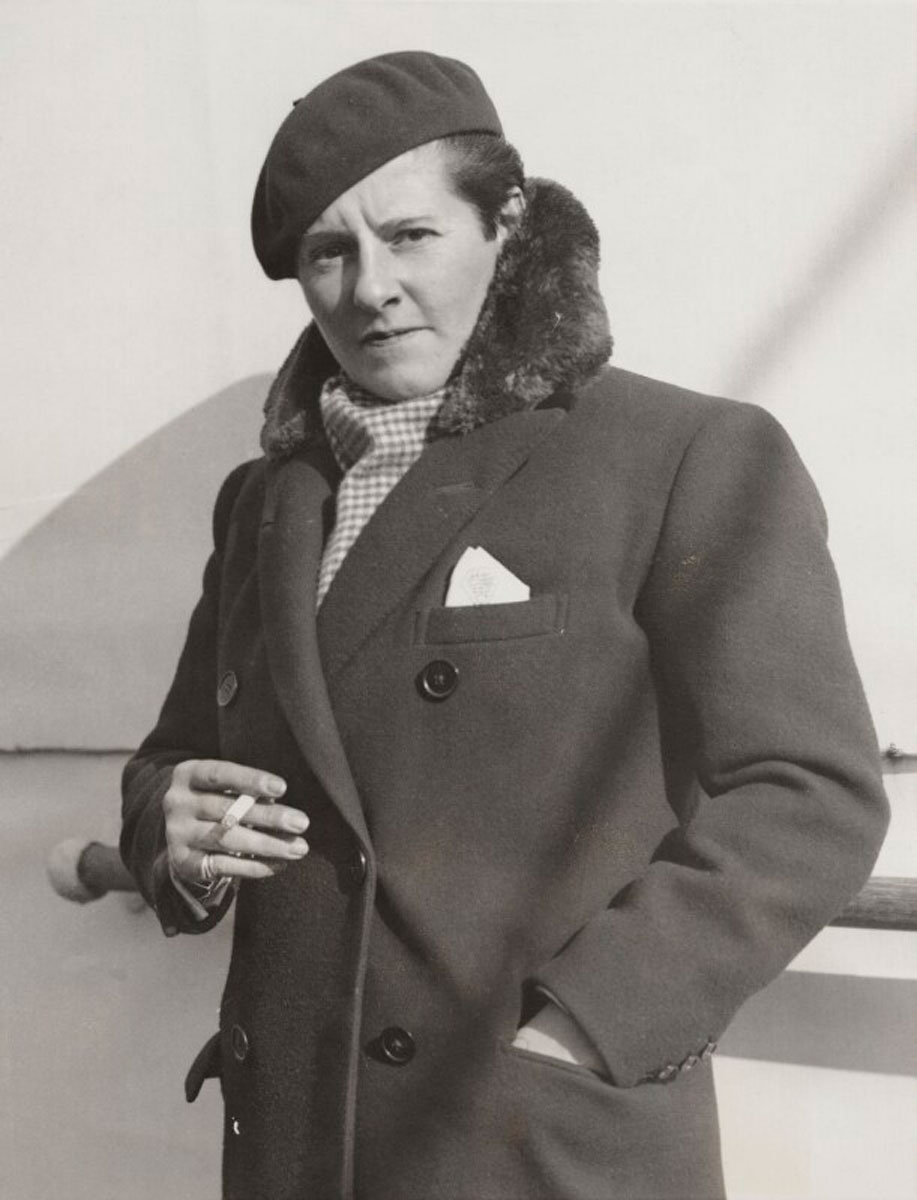 Marion Barbara ('Joe') Carstairs, International News Photos, bromide print, December 1932. ©National Portrait Gallery