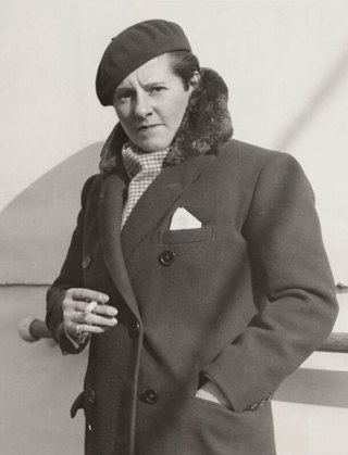 Marion Barbara ('Joe') Carstairs, International News Photos, bromide print, December 1932. ©National Portrait Gallery