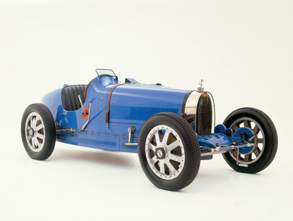 A blue 1924 Bugatti Type 35