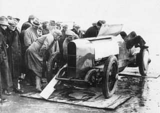 Sunbeam 350Hp M. Campbell Inspects 1920