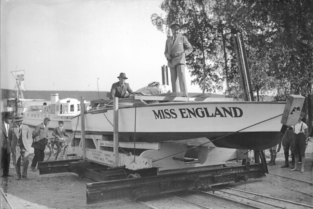 Segrave, seated, aboard Miss England (CC BY-SA 3.0d)