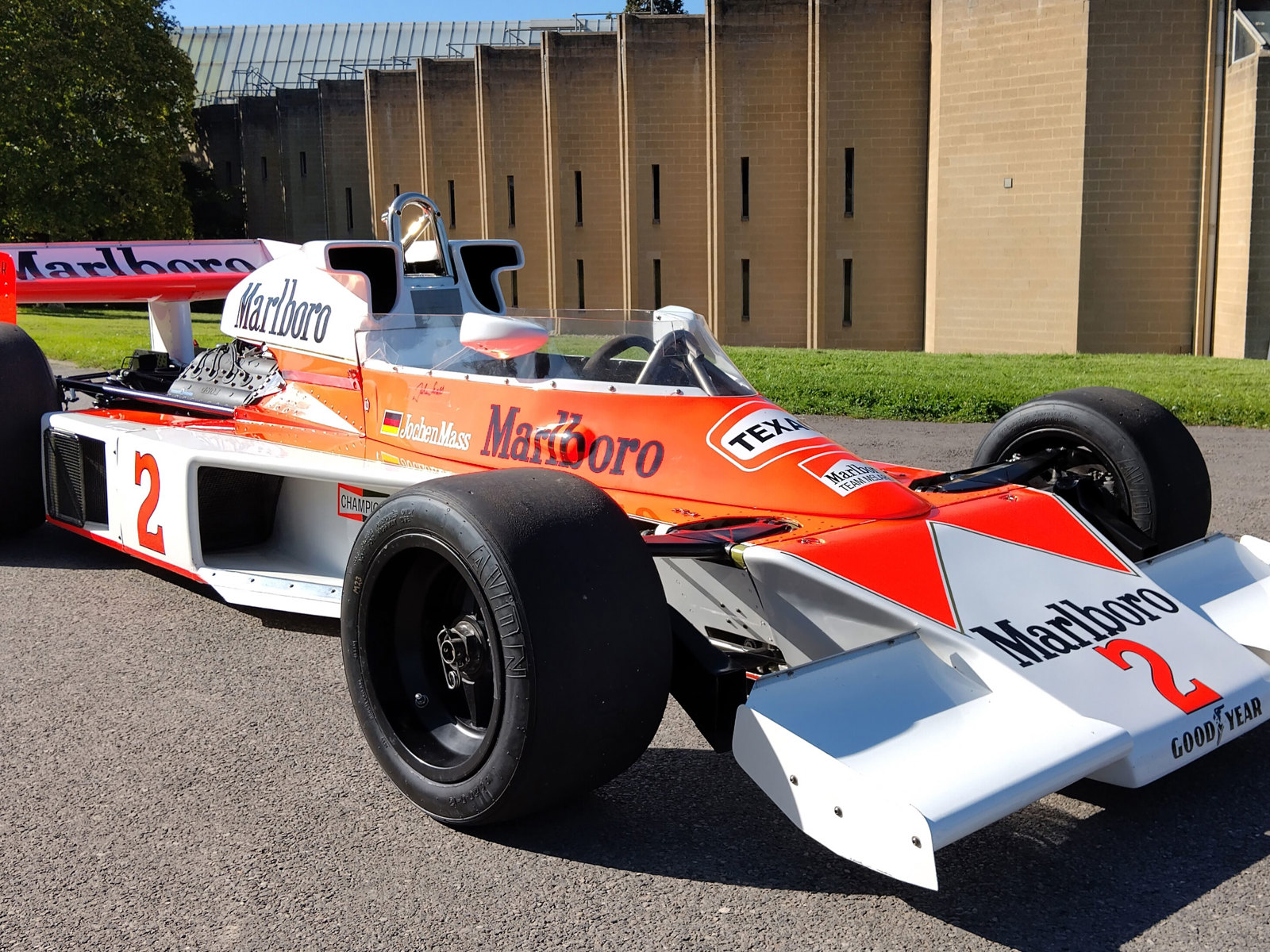 McLaren M23