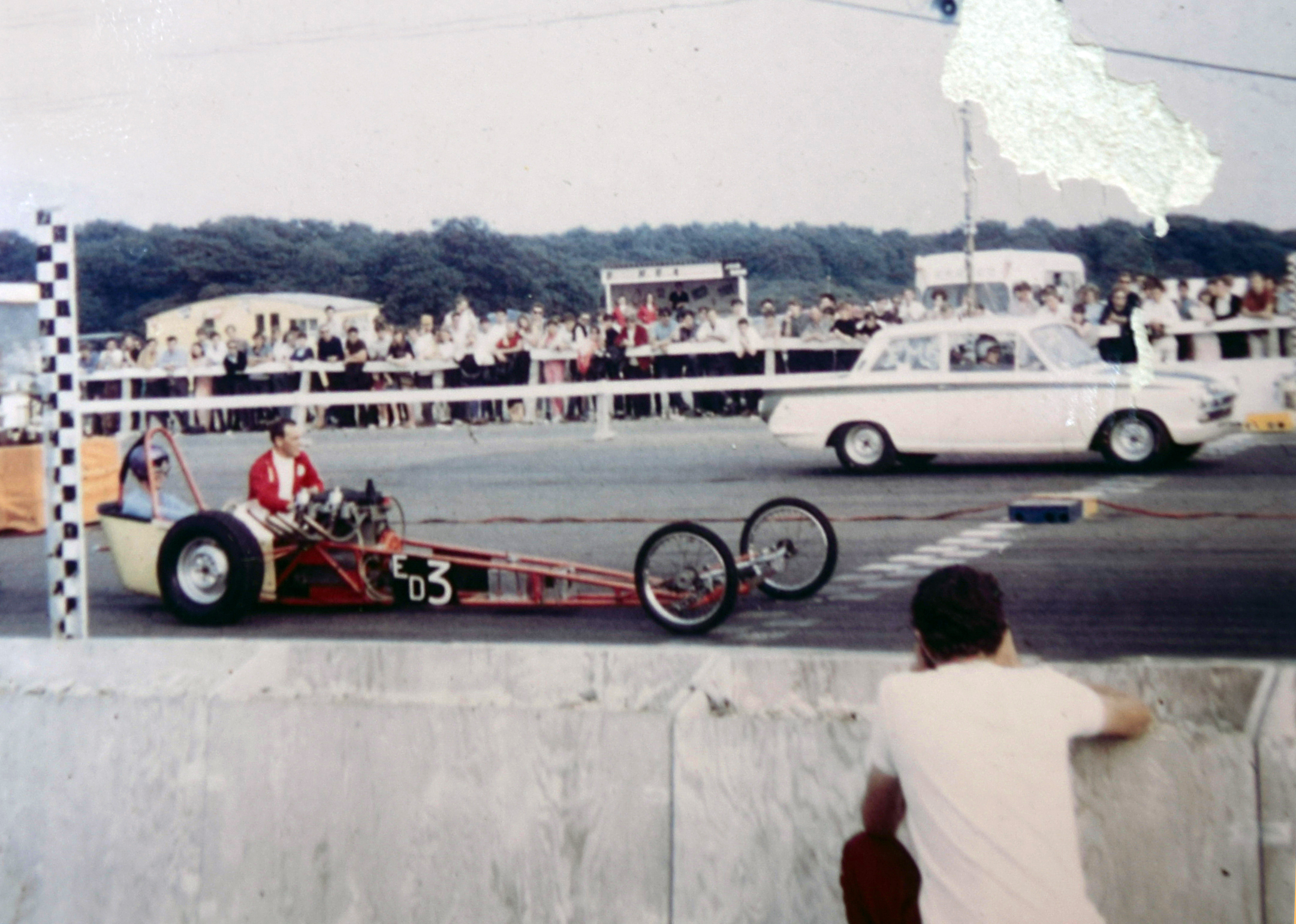 Pam Metcalf driving Wombat at Santa Pod’s Ladies Eliminator competition (Derek Metcalf collection)