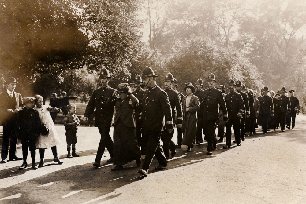 Suffragettes and police, 1914 (The Women’s Library, LSE/Flickr)