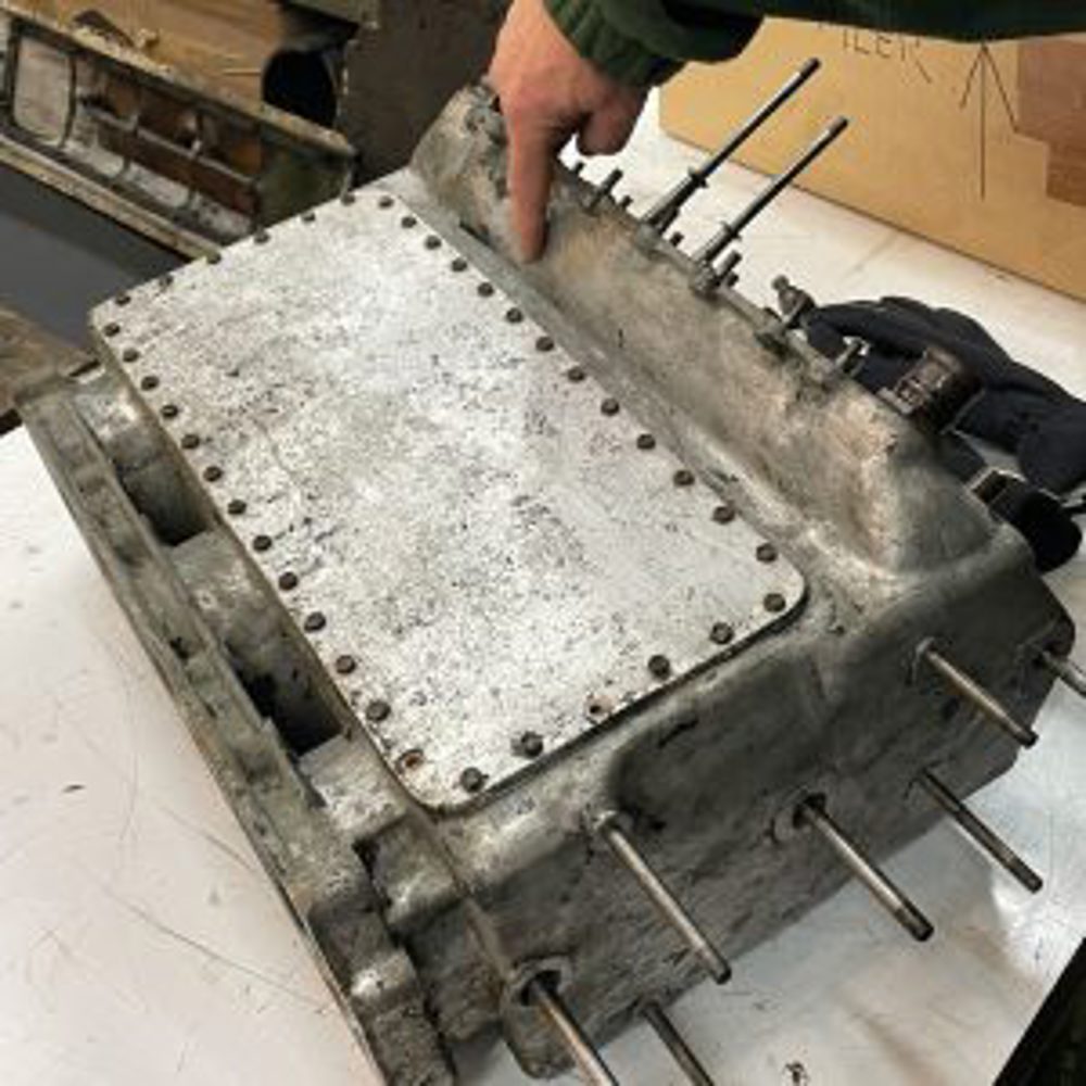 One Of The Cracks In A Front Engine Block Of Sunbeam 1000Hpw870px H870px 300X300