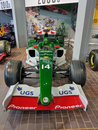 Jaguar R5, 2004