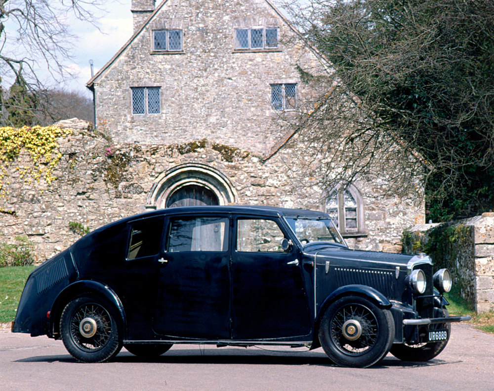 A 1934 Crossley Burney Streamline car