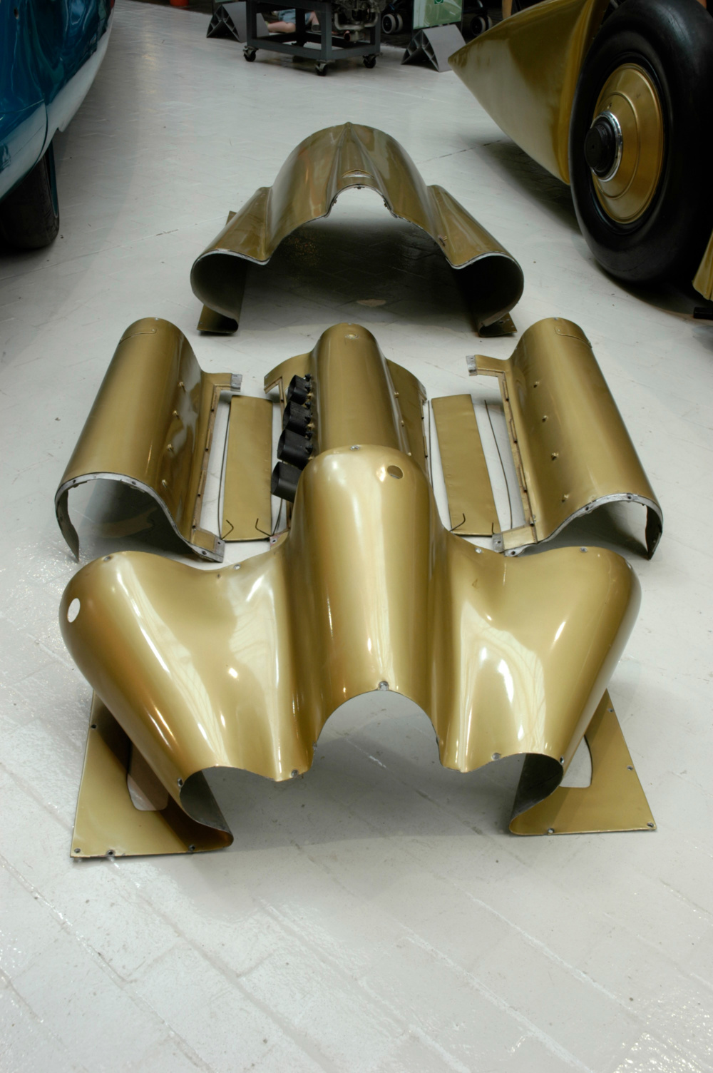 Golden Arrow aluminium bodywork sections