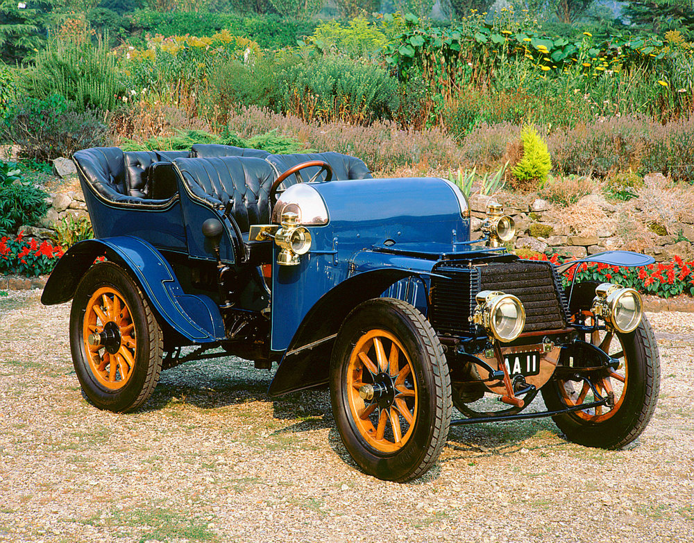 A 1903 Daimler 22hp veteran car