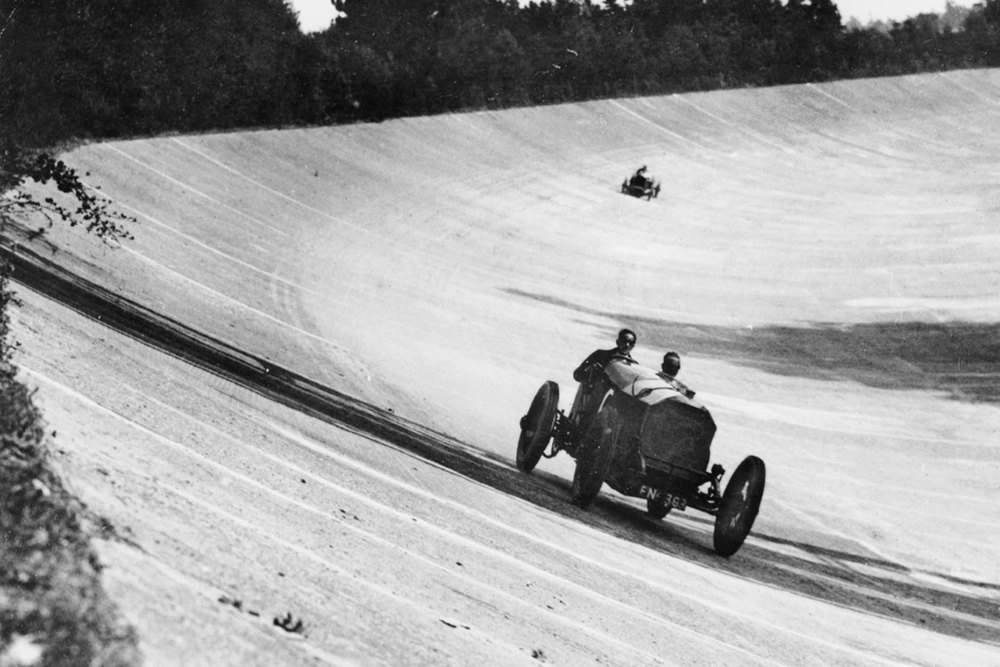 Motoring racing at Brooklands, 1920