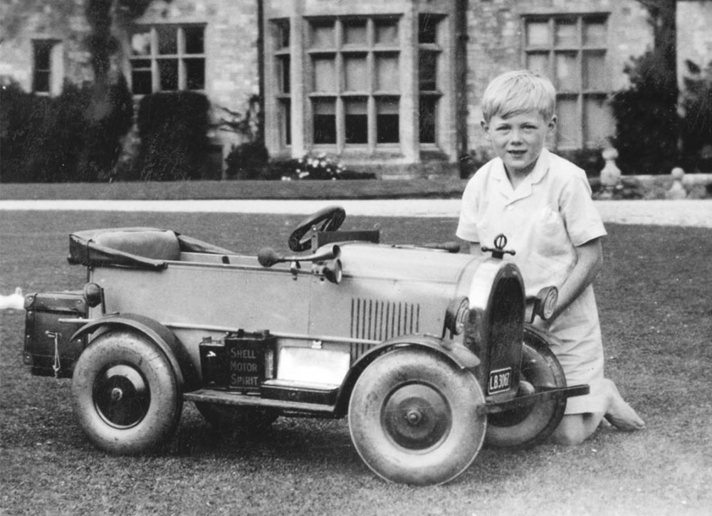 Pedal Car 870X631