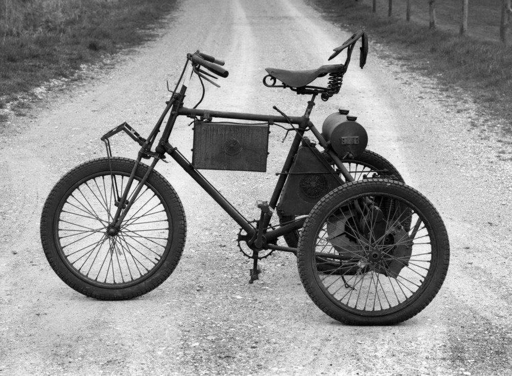 A 1900 De Dion Bouton Tricycle