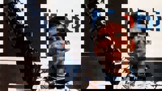 Damon Hill on podium in 1996