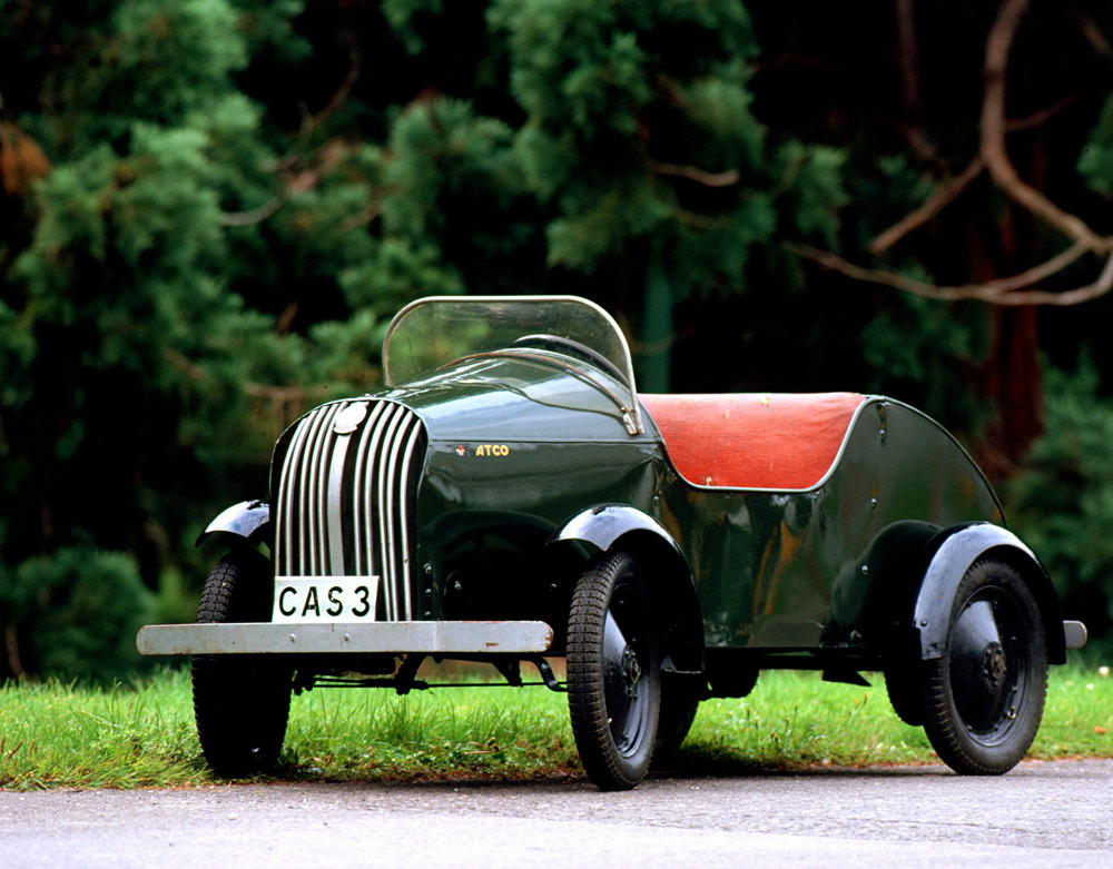 A 1939 ATCO Junior Safetyfirst Trainer car