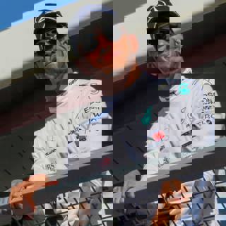 Lewis Hamilton wearing cap 2018