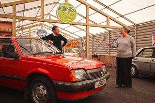 Visitors With Vauxhall Cavalier870px H580px 600X400