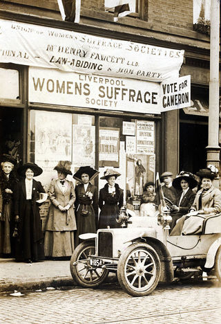 Members of Liverpool Women’s Suffrage Society, 1910 (University of Liverpool Library /WikiCommons )