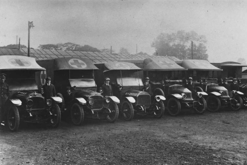 Women and their Ambulances, WWI.