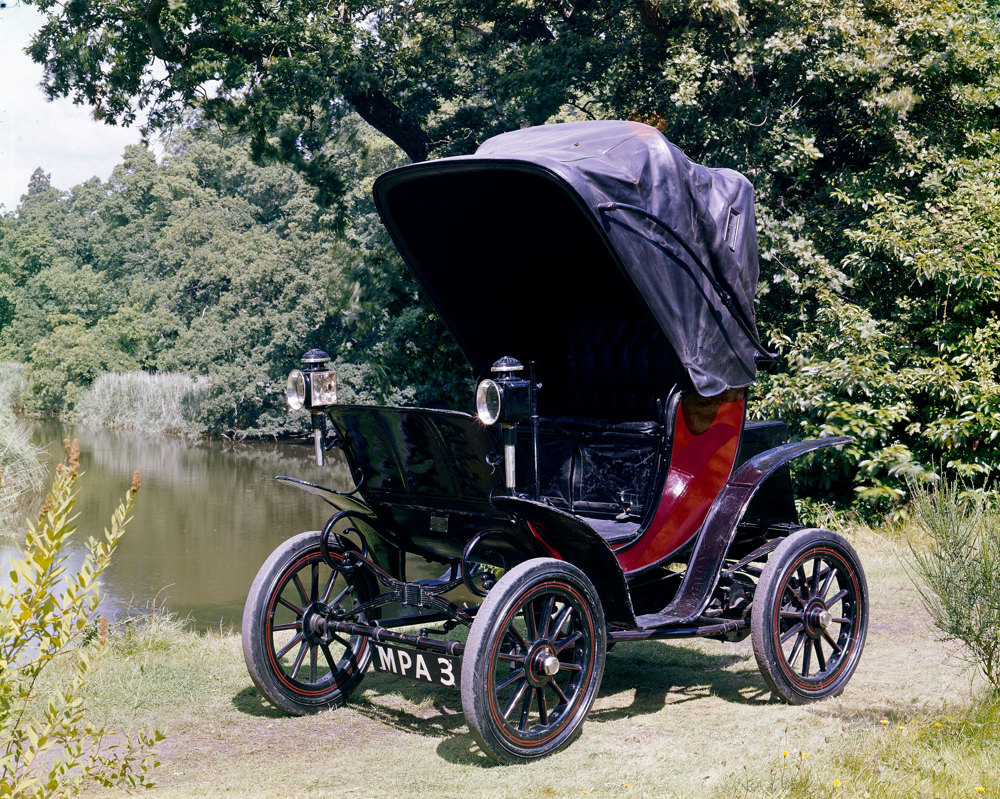 Queen Alexandra's 1901 Columbia electric car