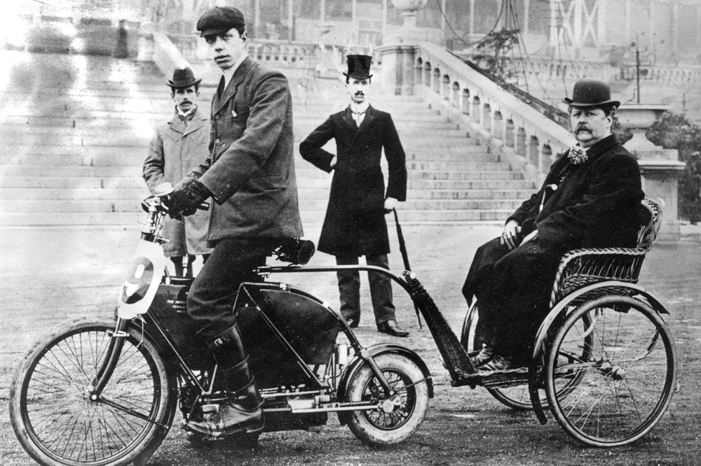 An archive image from 1897 of a Holden Autocycle with side-car