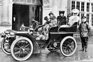 Group of ladies in a Panhard 15hp 1903