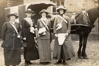Women’s Suffrage Pilgrims, 1913 (The Women’s Library, LSE/Flickr )