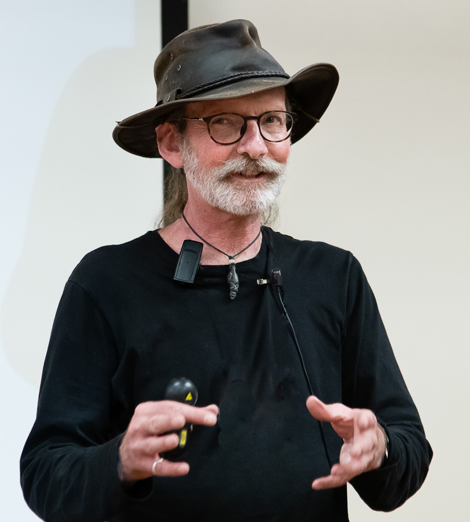 Portrait Sam Manicom 1