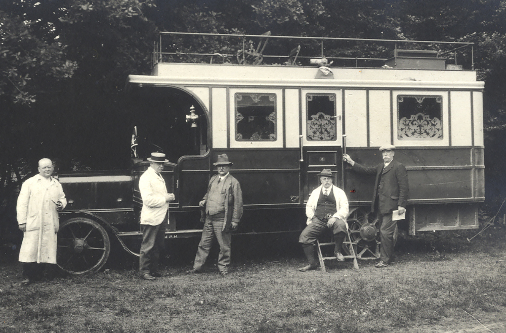 1913 Daimler chassis motor caravan owned by Caravan Club member Albert Fletcher