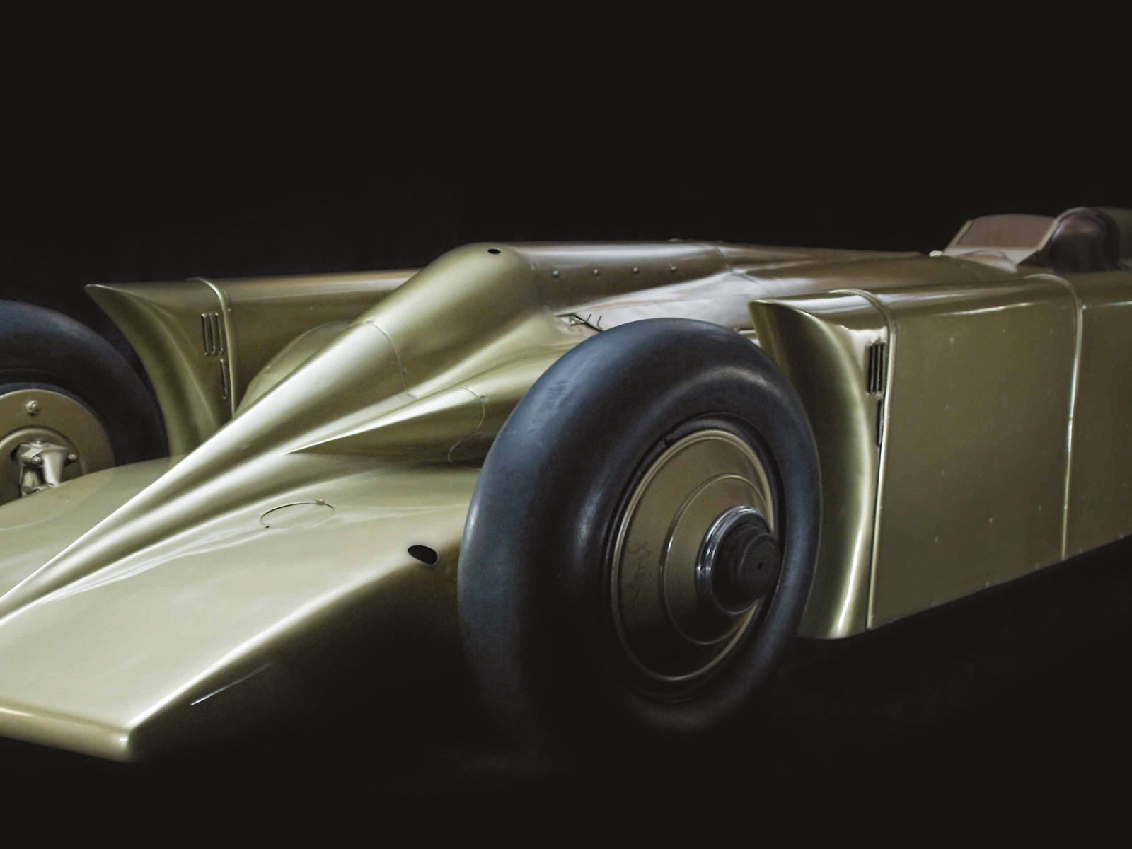 Side view of 1929 Irving Napier Special Golden Arrow