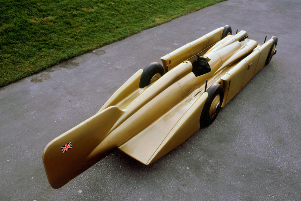 Image of rear of Golden Arrow