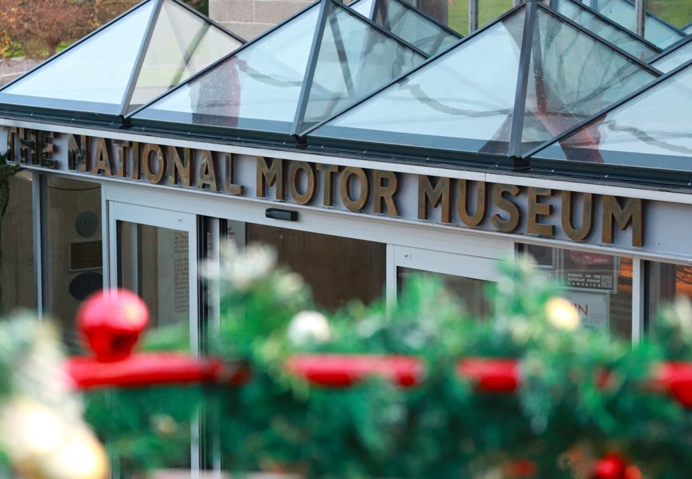 468103152 973365978155704 1924788596360410593 N