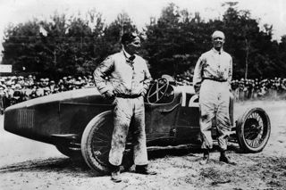 Mechanic Paul Dutoit and Major Henry Segrave at the 1923 French GP