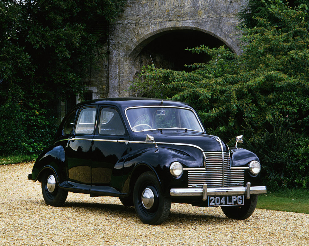 A 1949 Jowett Javelin in the grounds at Beaulieu