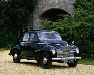 A 1949 Jowett Javelin in the grounds at Beaulieu