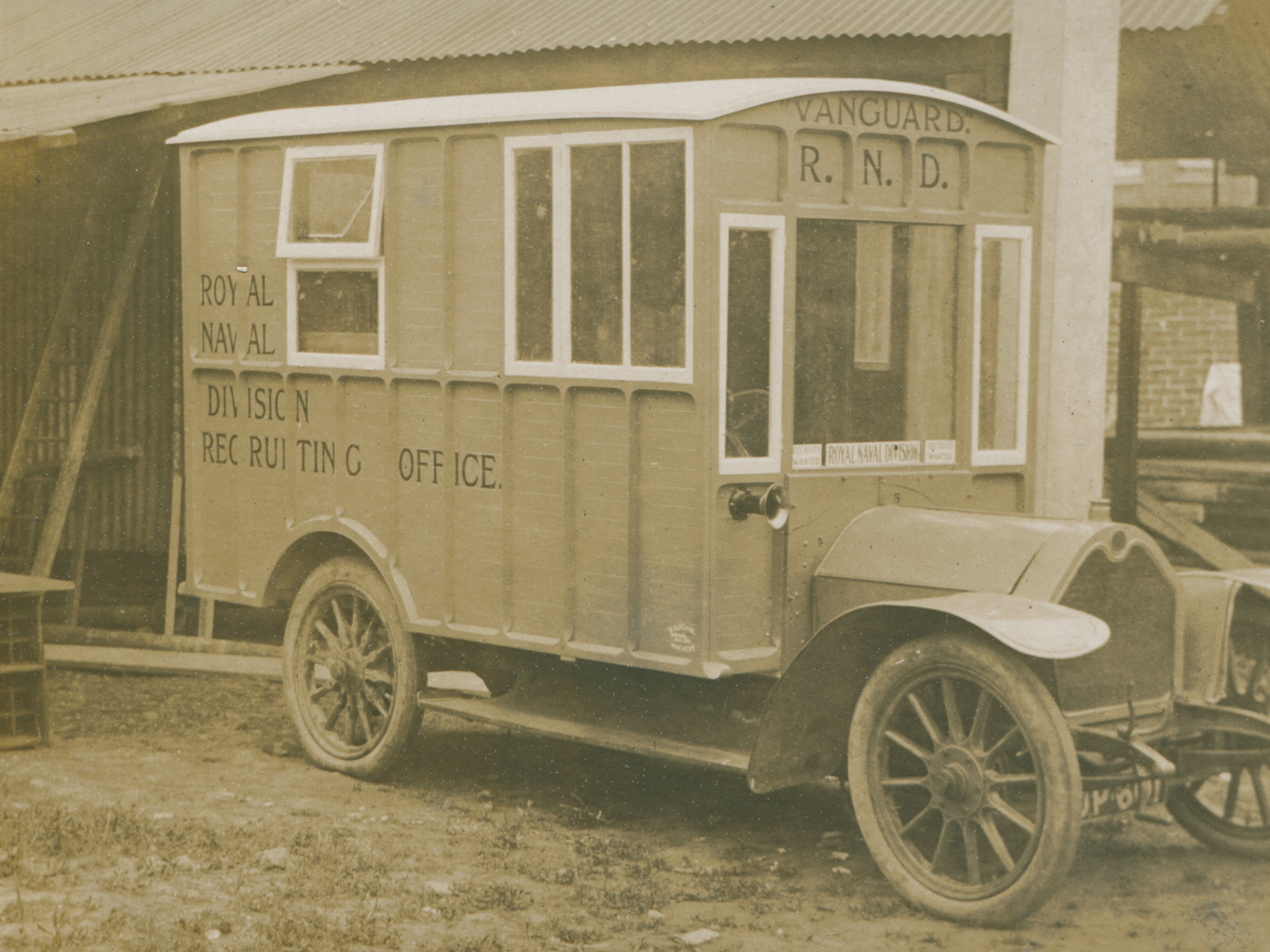 Hutchings mobile Royal Naval Division Recruiting Office built on a Crossley chassis, 1915