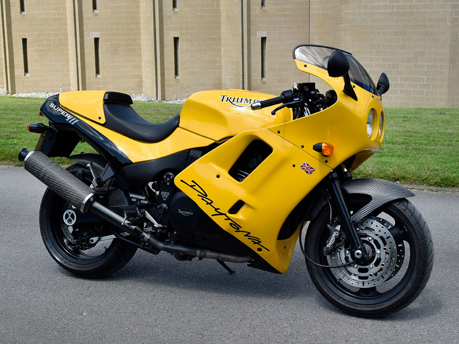 Triumph Daytona Super III